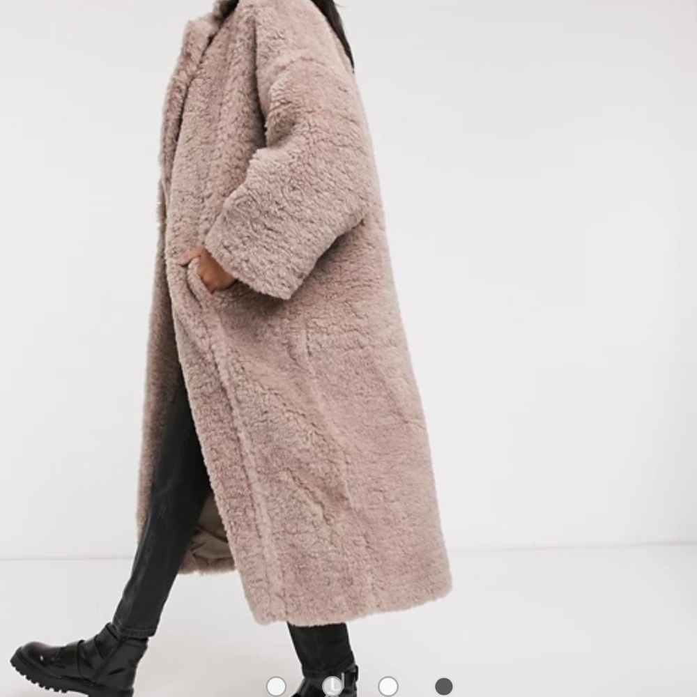 Brand new, never worn, gorgeous oversized teddy coat - Picture 4 of 5